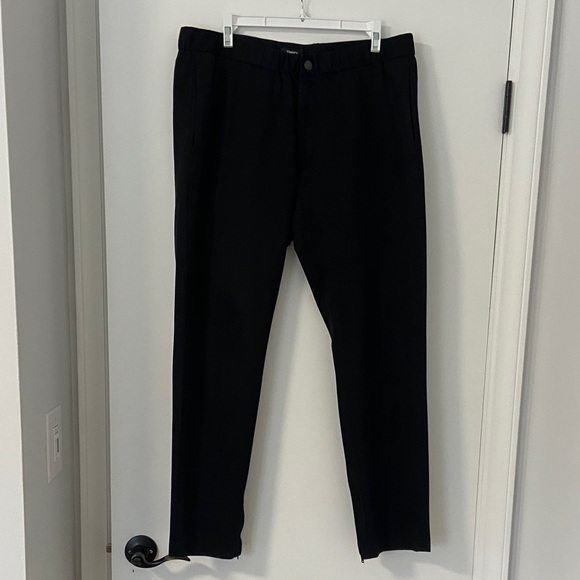 Theory Terrance Neoteric Jogger Pants - Picture 2 of 14